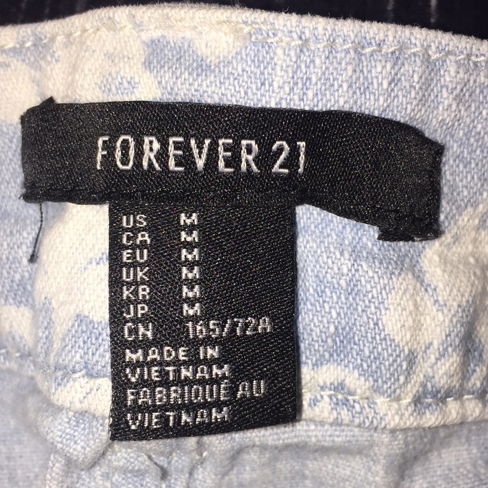 Shorts - Picture 5 of 5
